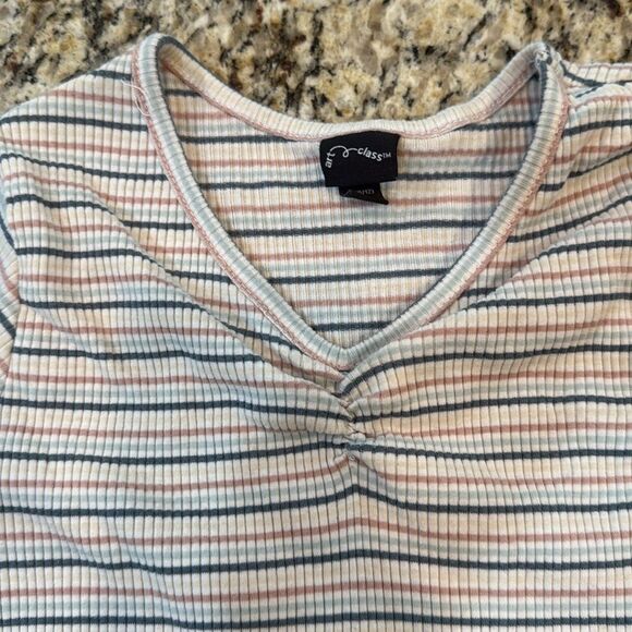 Art Class Multicolor Striped V-Neck Tee - Picture 3 of 6